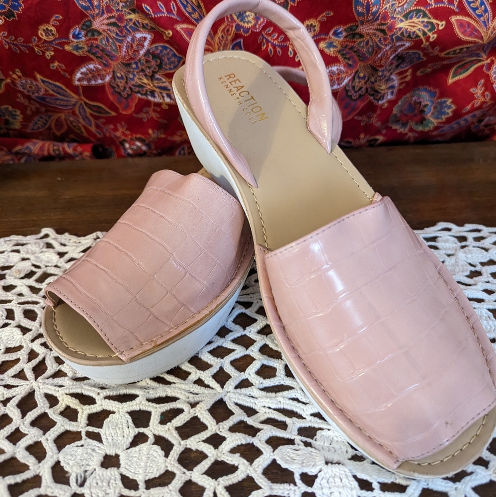 Kenneth Cole Reaction Sandals - Picture 1 of 5